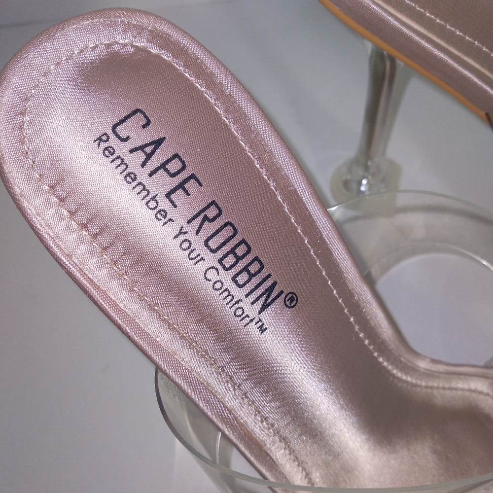 CAPE ROBBIN Champagne Bling Ring Toe Clear Heels- Size 8 - Picture 9 of 11
